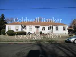 featured image of 40 S Clinton St