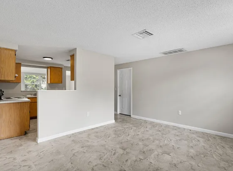 744 S Bailey Ave - Photo 6 of 35