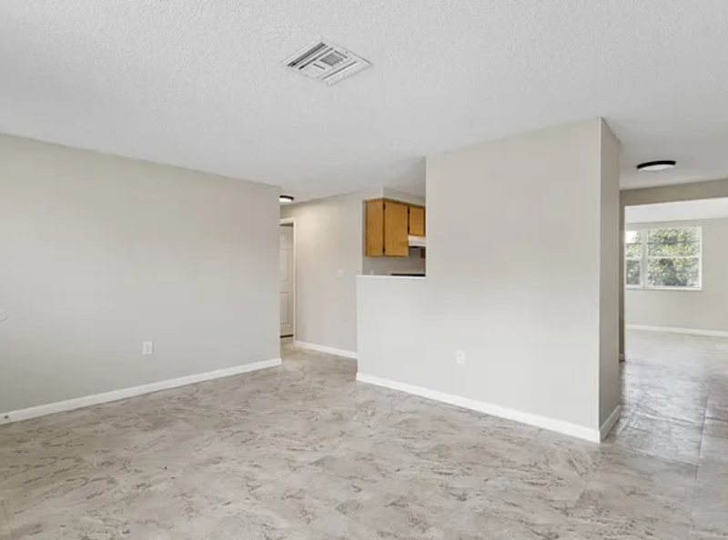 744 S Bailey Ave - Photo 7 of 35