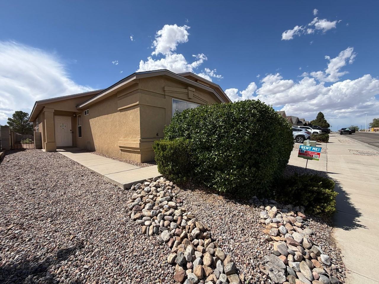 10601 Rio Del Sol Ct Nw - Photo 3 of 30