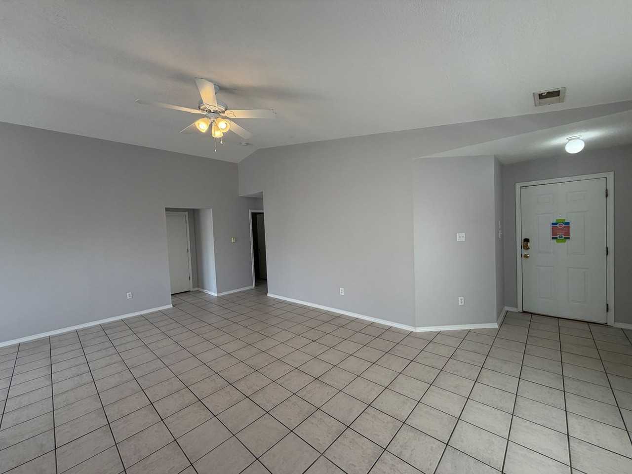 10601 Rio Del Sol Ct Nw - Photo 6 of 30