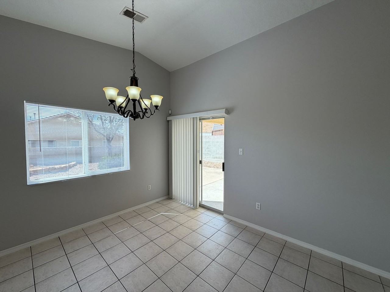 10601 Rio Del Sol Ct Nw - Photo 7 of 30