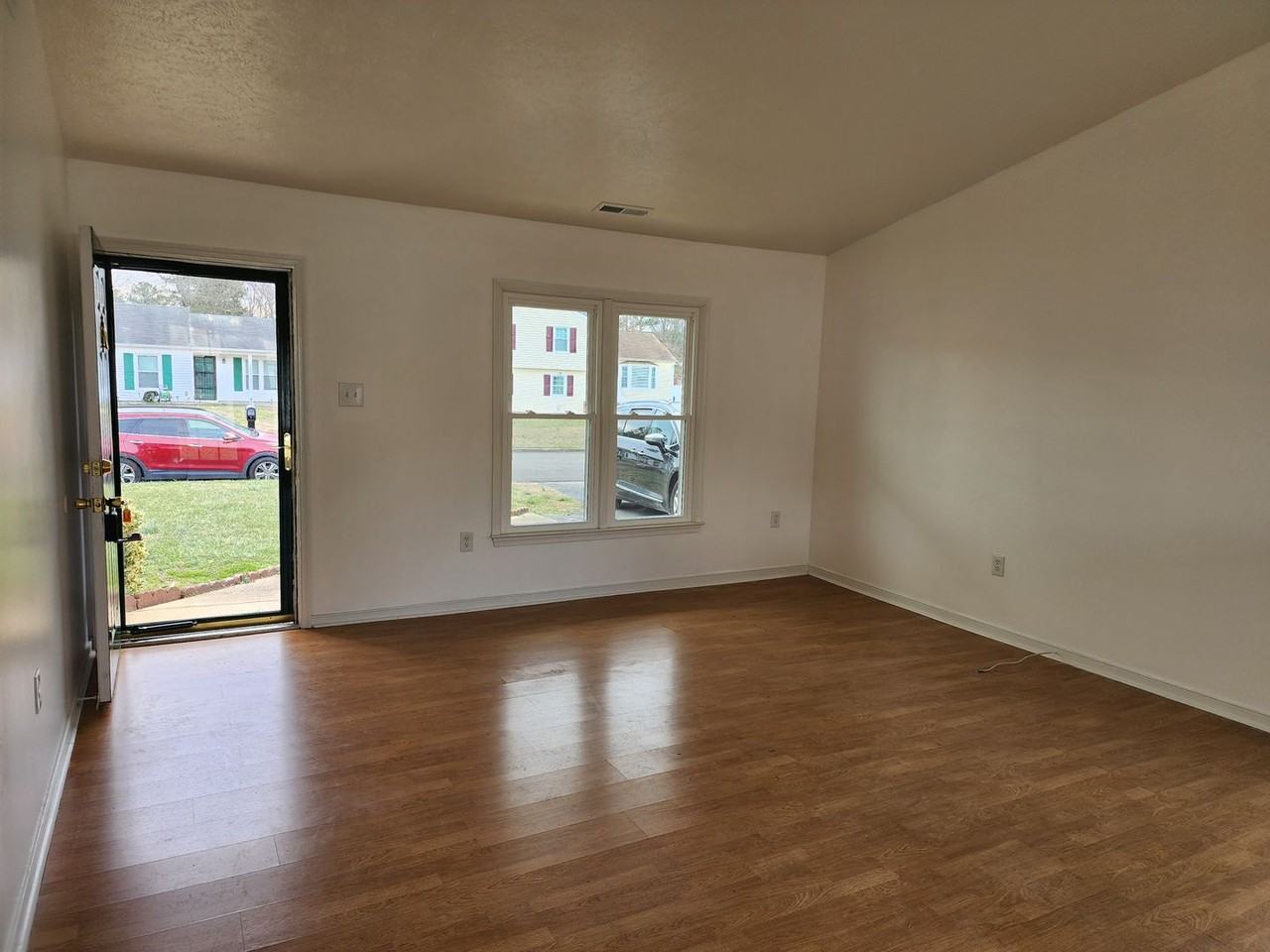 5506 Dendron Dr - Photo 5 of 16