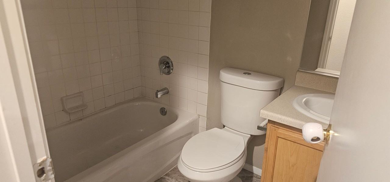 4841 Crystal Sword St - Photo 5 of 16