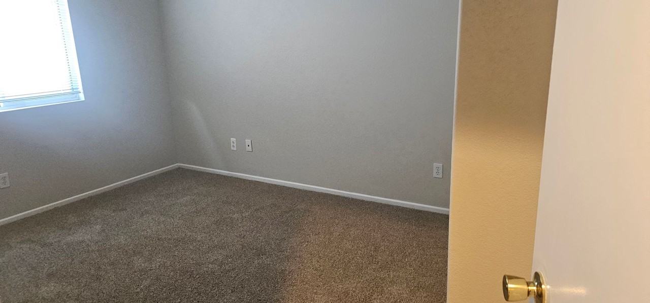 4841 Crystal Sword St - Photo 6 of 16