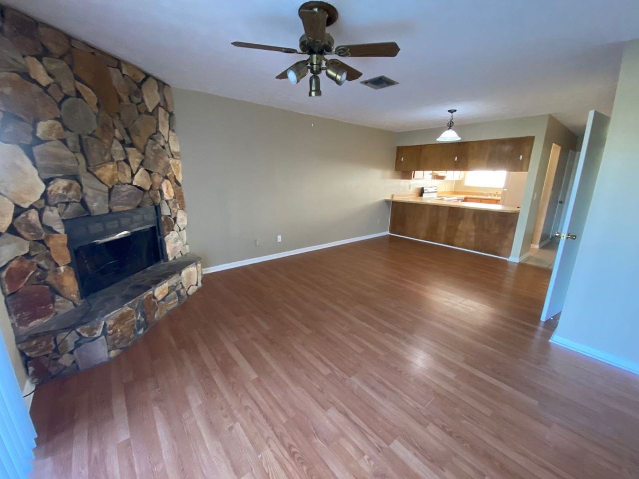 1538 Mulberry Ave - Photo 5 of 7