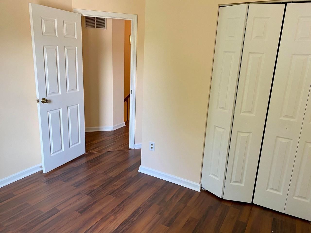 1711 Winding Brook Way - Photo 7 of 24