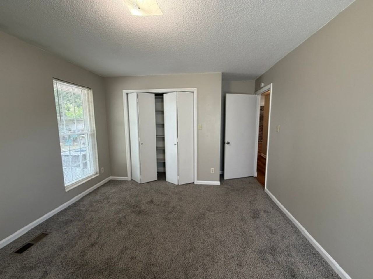 632 41st St Ne - Photo 7 of 11