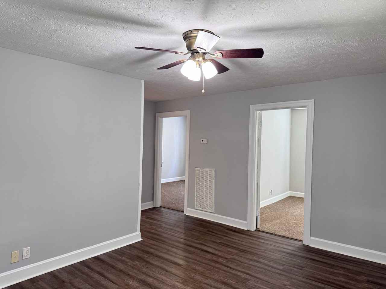 719 Perkins Ave - Photo 4 of 16