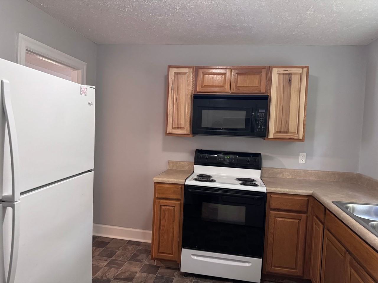 719 Perkins Ave - Photo 7 of 16