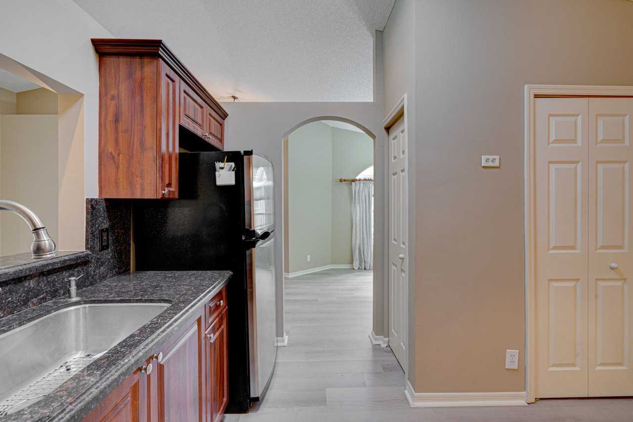 6183 Floral Lakes Dr - Photo 5 of 35
