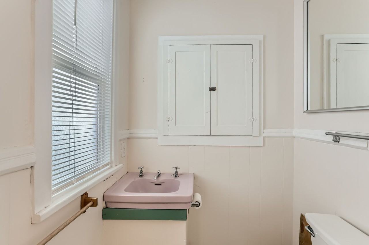 800 20th Ave - Photo 5 of 13