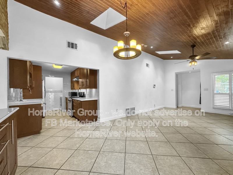 3318 Stoney Sq - Photo 3 of 16