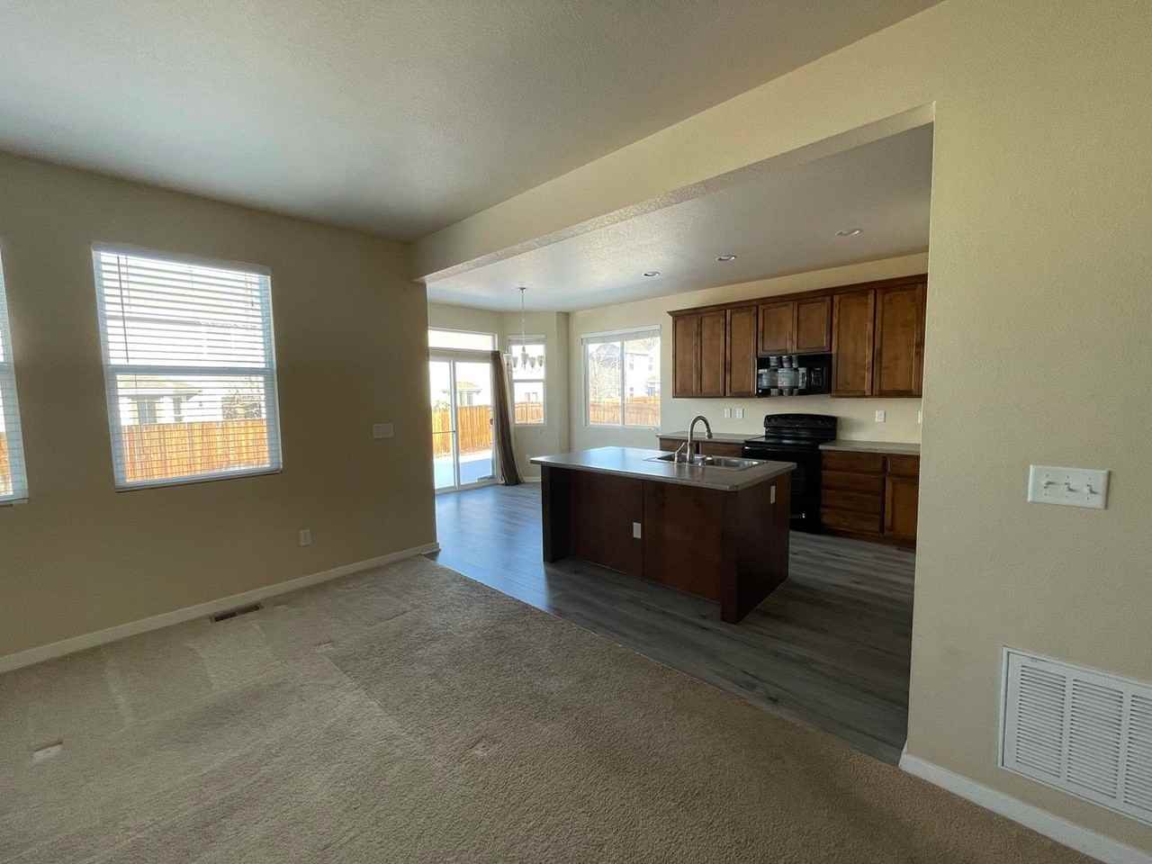 525 Andrew Dr - Photo 7 of 34