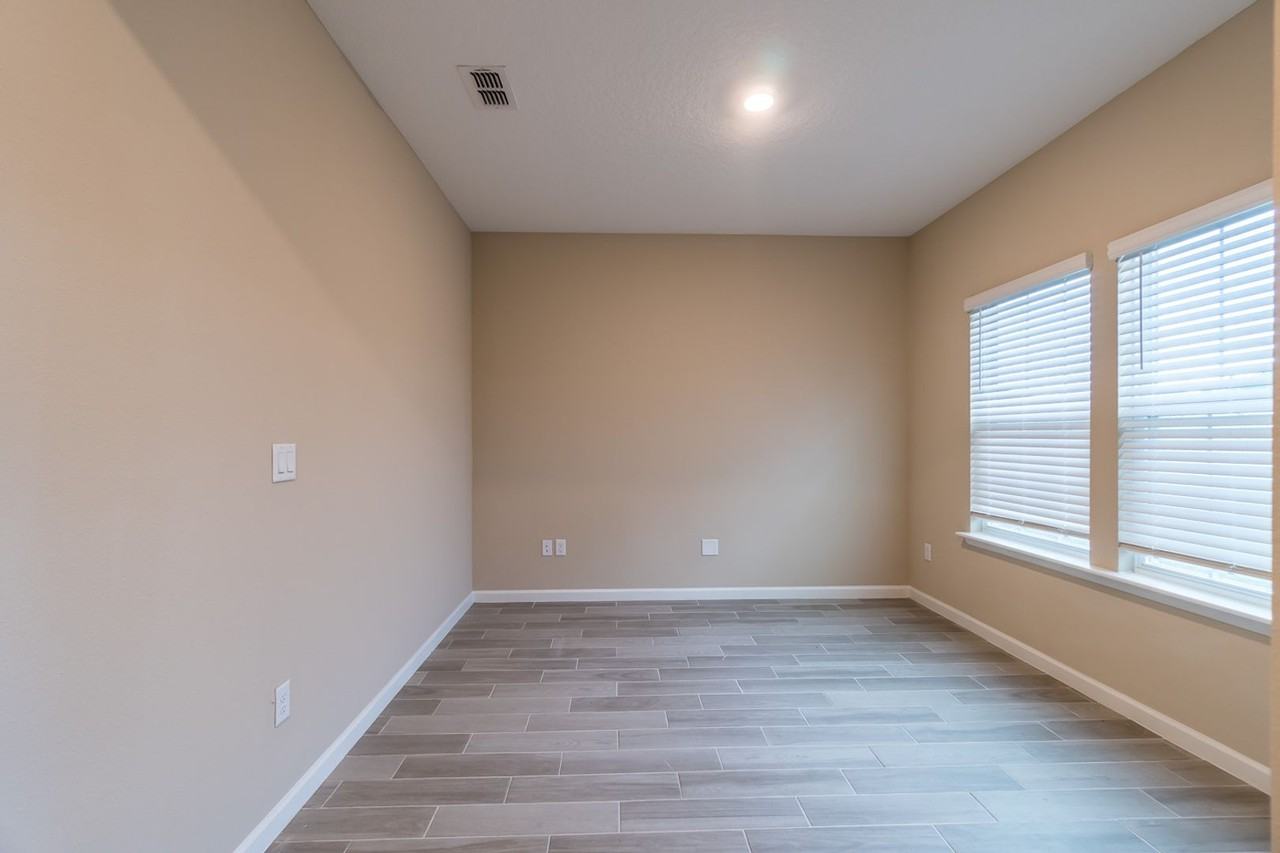 6343 Morning Bluff Dr - Photo 7 of 41