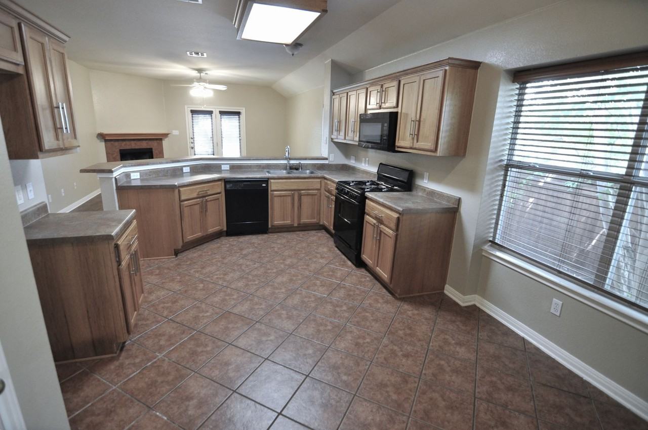 1830 Paradise Ridge Dr - Photo 5 of 19