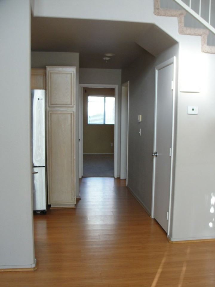 5258 Steinbrenner Ln - Photo 4 of 25