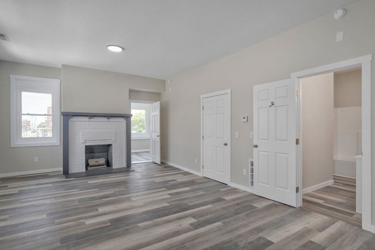 650 S Jefferson Ave #A - Photo 5 of 16