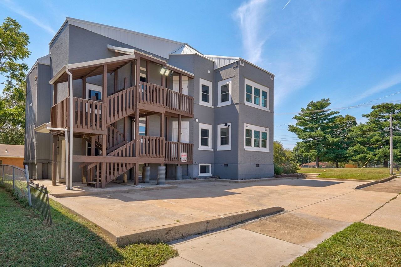 652 S Jefferson Ave #B - Photo 2 of 16