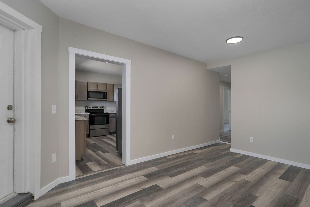 652 S Jefferson Ave #B - Photo 6 of 16