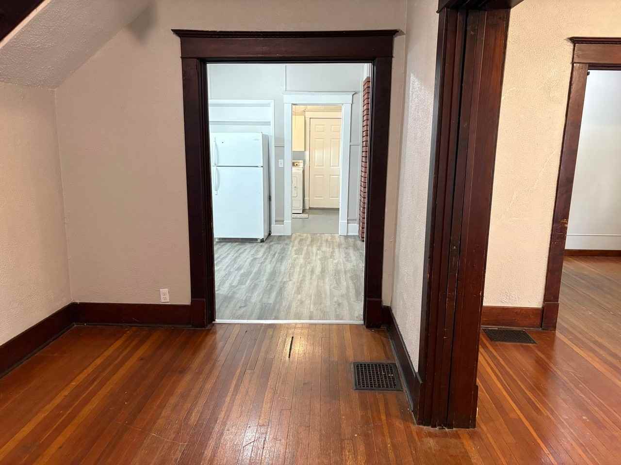 3204 Holdrege St - Photo 4 of 12