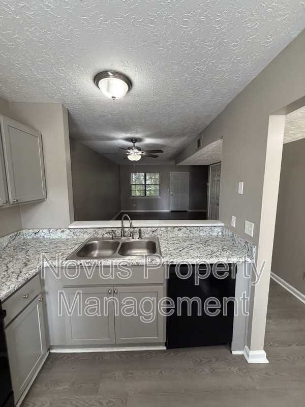 703 South St - Photo 2 of 21