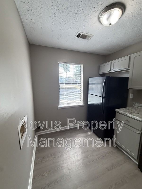 703 South St - Photo 3 of 21
