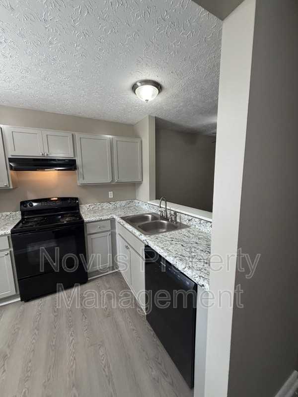 703 South St - Photo 7 of 21