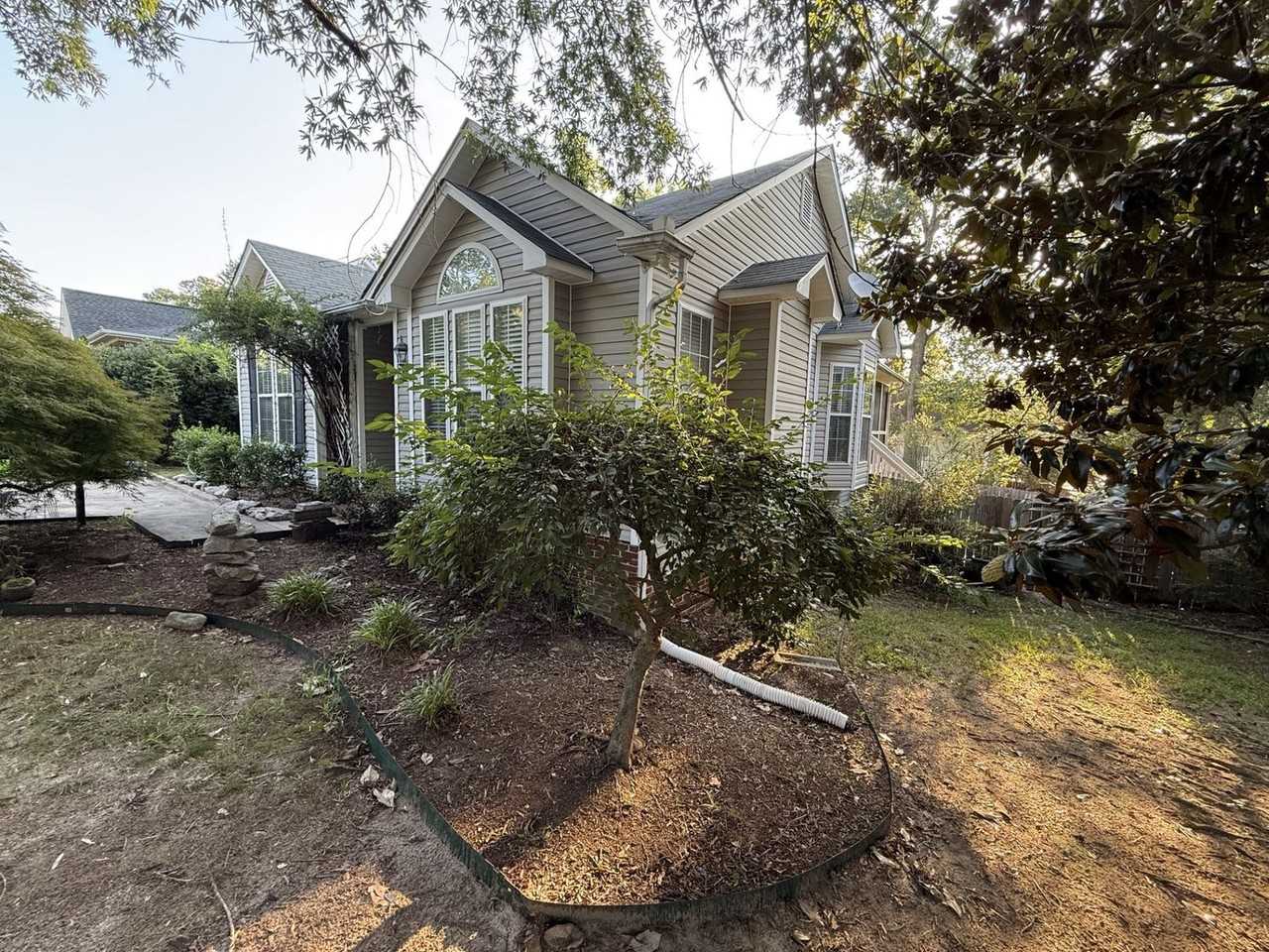 304 Aqua Marine Ln - Photo 2 of 20