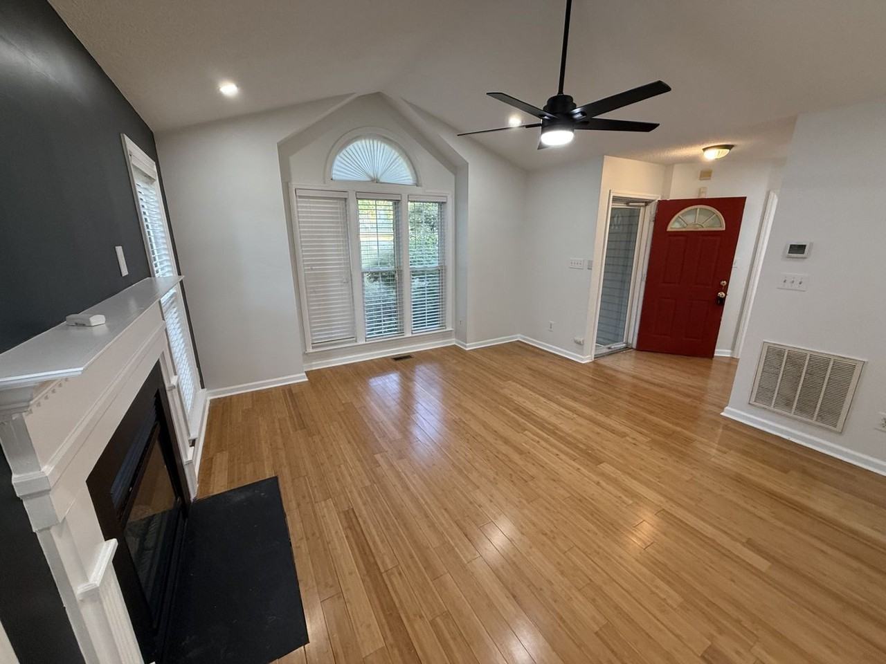 304 Aqua Marine Ln - Photo 7 of 20
