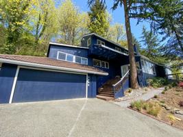 featured image of 7255 E Mercer Way