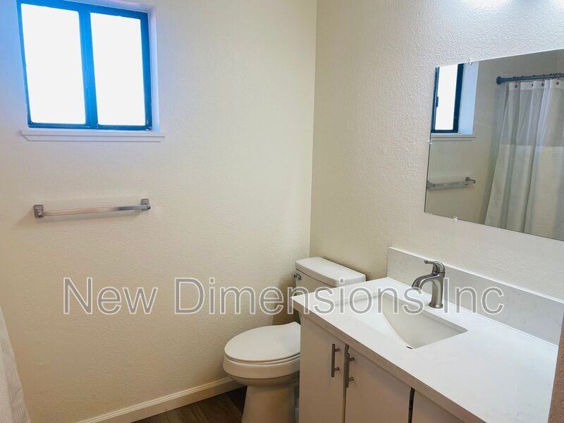 433 Timothy Way - Photo 3 of 9