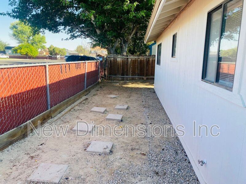 433 Timothy Way - Photo 7 of 9