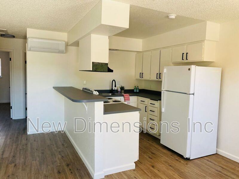 192 N Nevada St - Photo 3 of 8