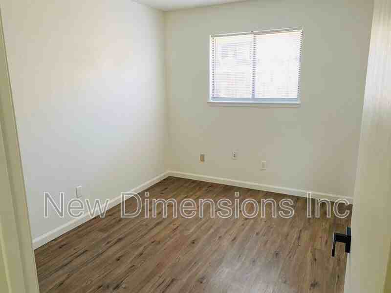 192 N Nevada St - Photo 6 of 8