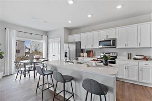 featured image of 1047 Maywood Ln