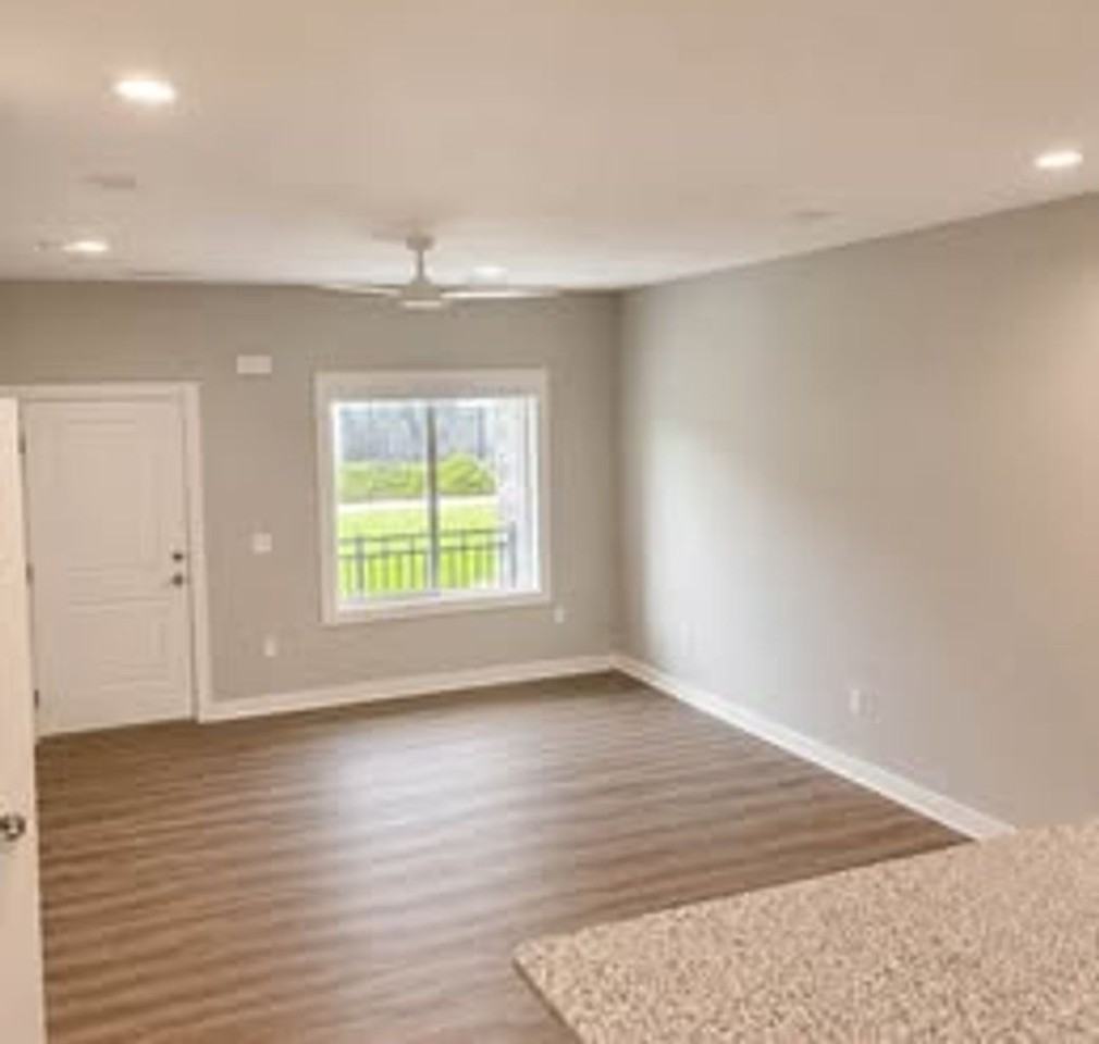 2334 Se Chayse Ln - Photo 3 of 15