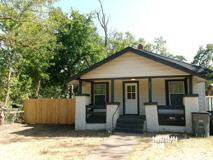 306 Nw Bell Ave - Photo 1 of 1