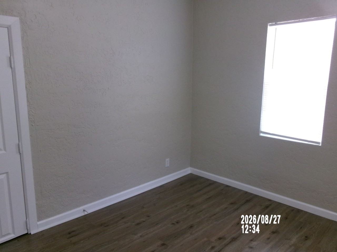 306 Nw Bell Ave - Photo 2 of 23