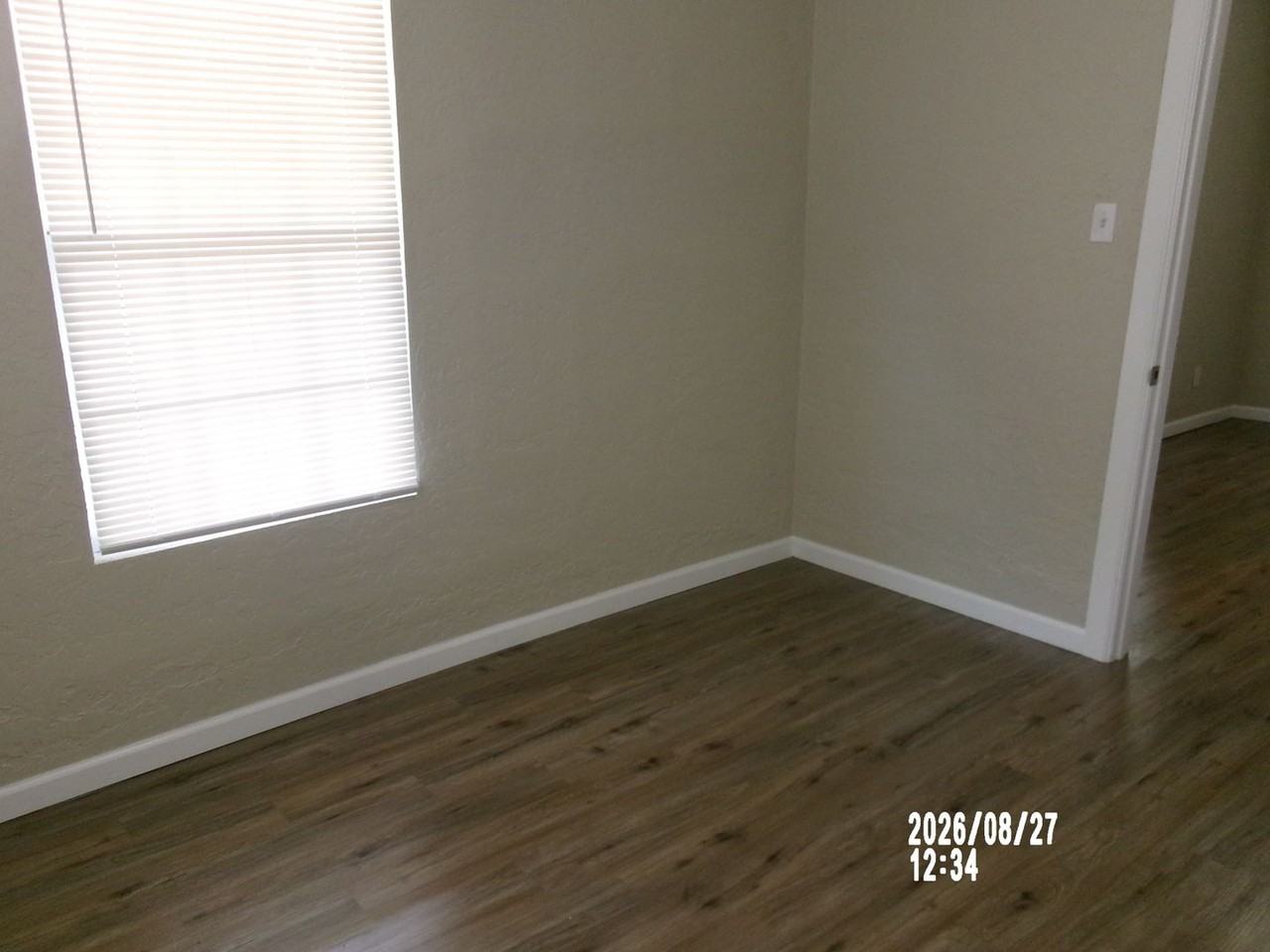 306 Nw Bell Ave - Photo 4 of 23