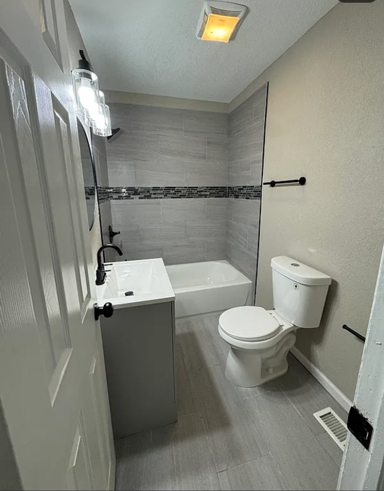 10620 Oakland Ave - Photo 4 of 10