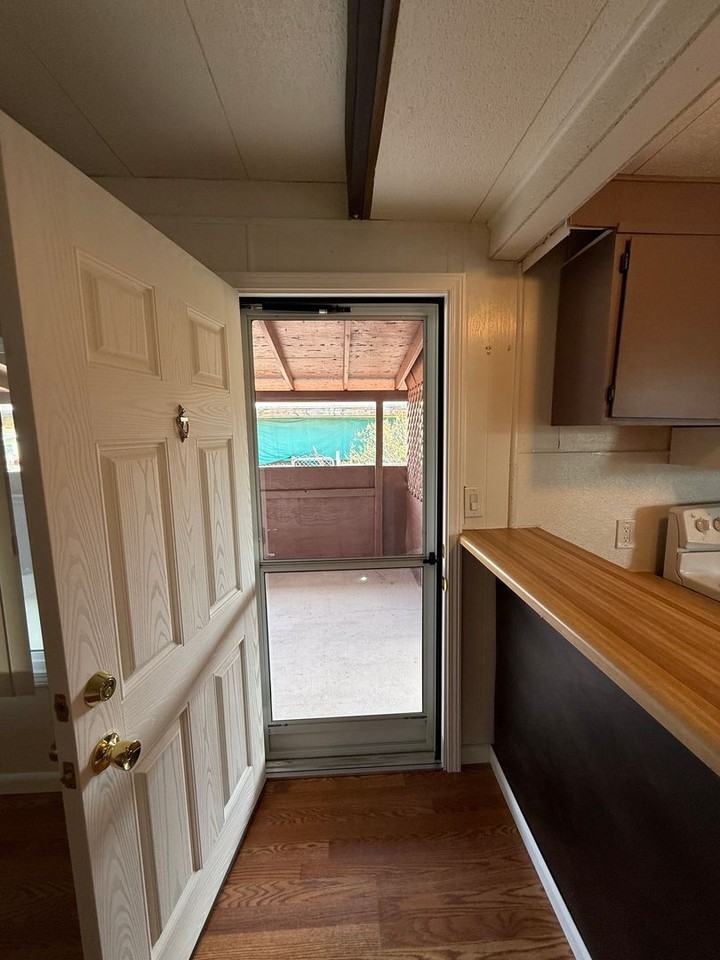 620 Holly St - Photo 7 of 17