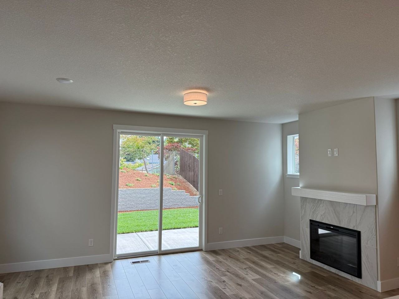 9627 Ne 29th Ave - Photo 3 of 12