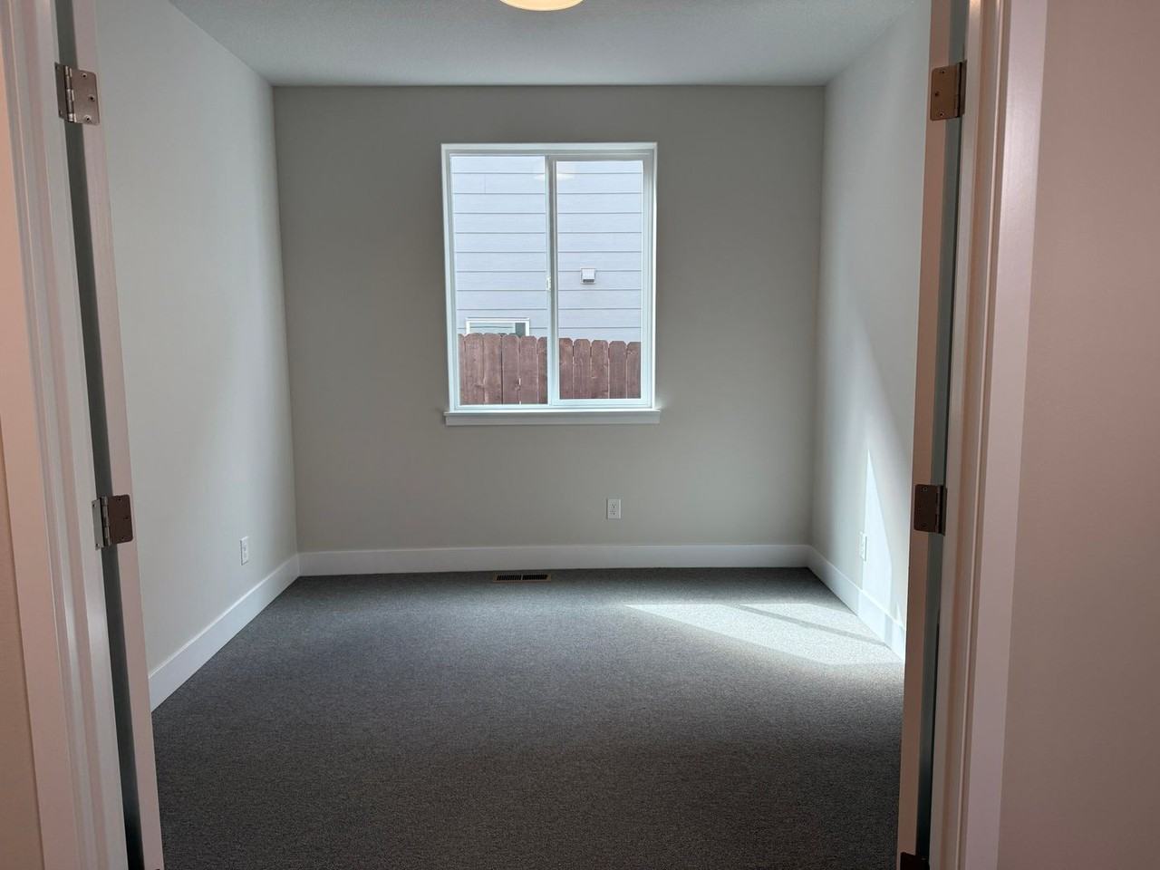 9627 Ne 29th Ave - Photo 5 of 12