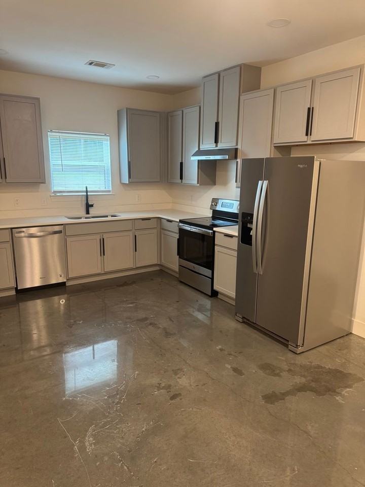 1932 Cambridge Village Dr - Photo 6 of 13