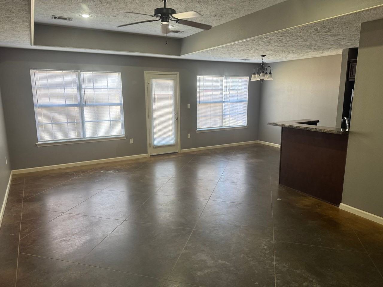 1015 Wineberry - Photo 3 of 14