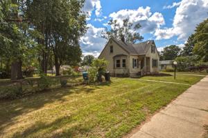 featured image of 25433 Mcdonald St
