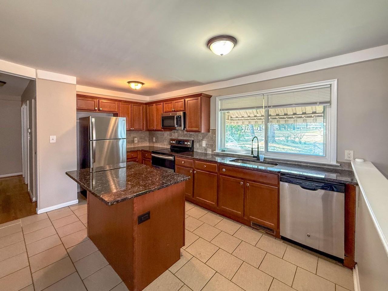 34227 Florence St - Photo 2 of 25
