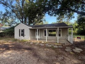 218 E Kirby St - Photo 1 of 1