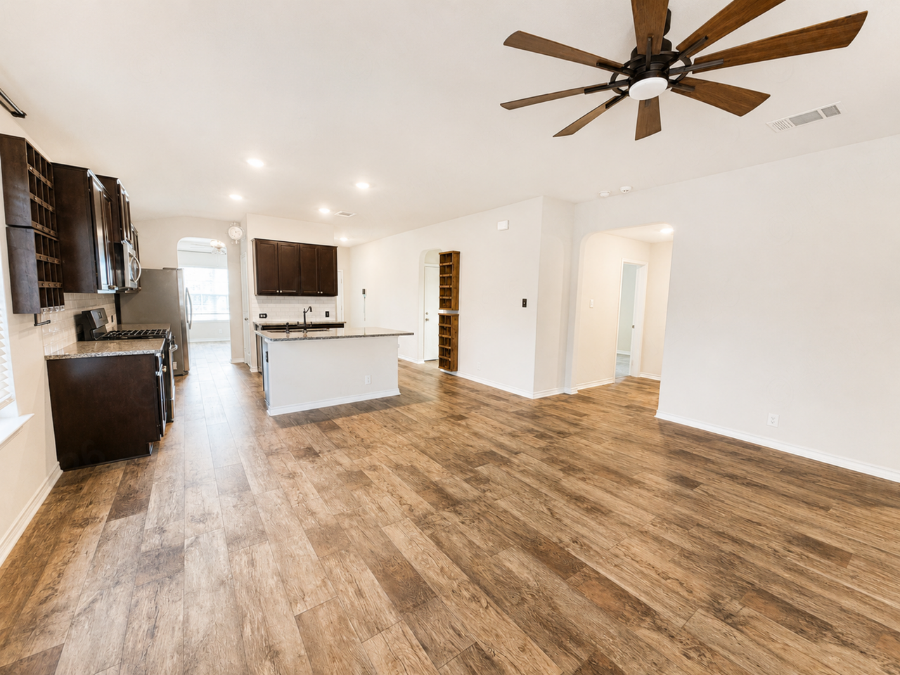 6711 Hoffman Pln - Photo 4 of 21
